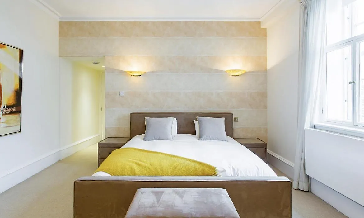Royal Mile Apartments Edinburgh