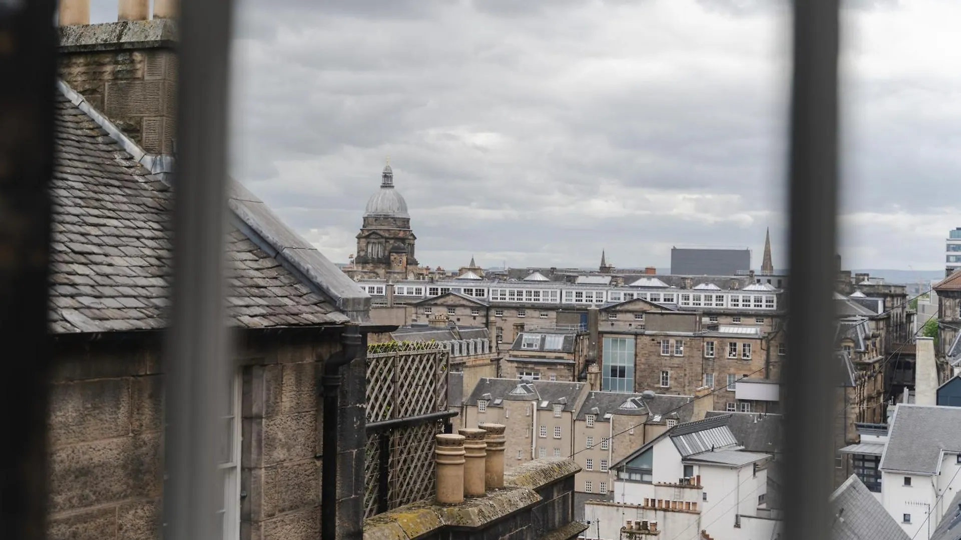 Royal Mile Apartments Edinburgh